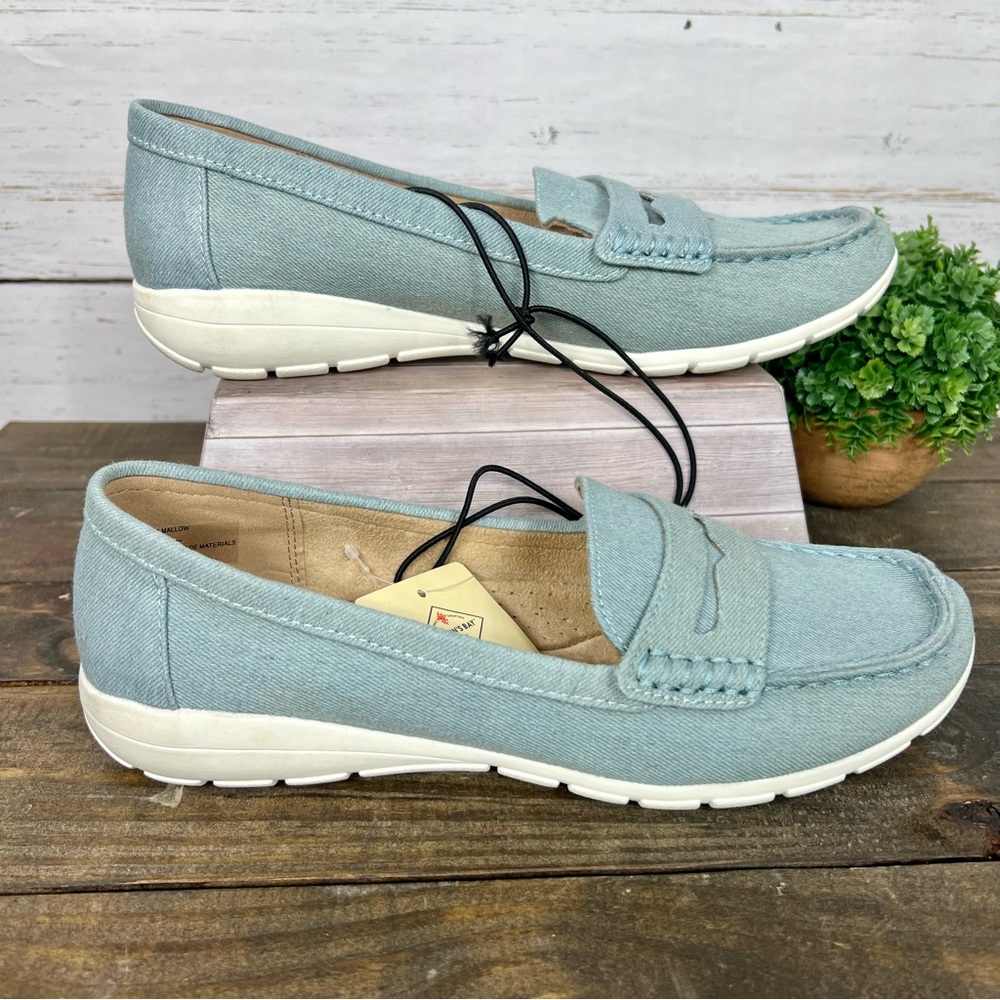 NWT ST. JOHN'S BAY Mallow Blue Denim Slip On Loafer Size 9.5 Medium